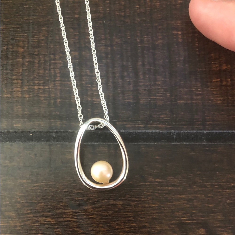 Pearl necklace